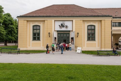 KAISERLICHE WAGENBURG WIEN